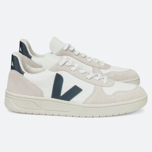 Veja Men's White and Cream Sneakers